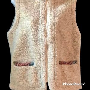 ORVIS VEST-Oatmeal-Colored Sherpa Fleece Zippered Vest, Size Medium.